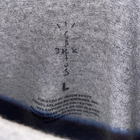 Travis Scott shirt - Picture 2 of 3